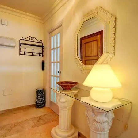 Luxury Penthouse 4 Bedrooms Facing The Sea Appartement *